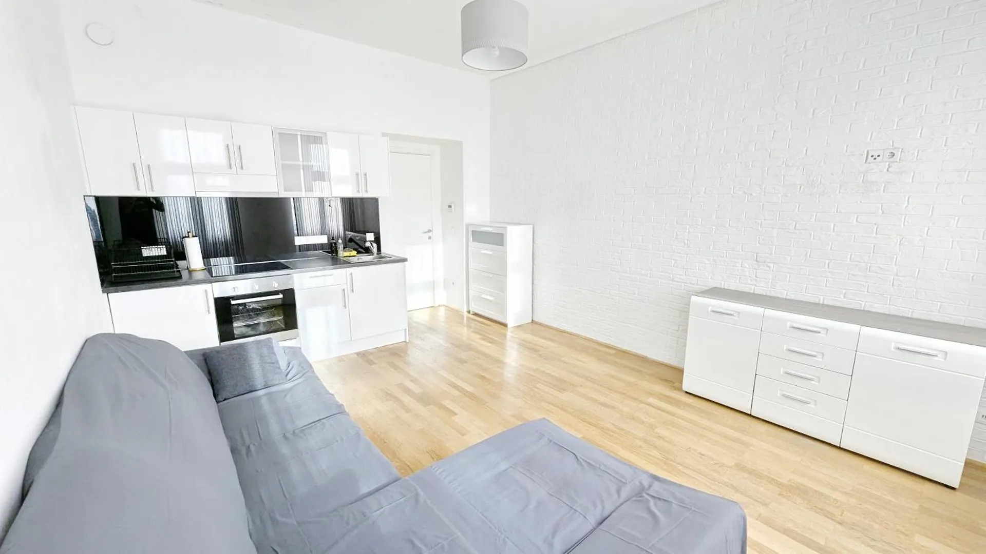 Cozy Apartment- 5 Minutes To Danube River Vienna Austria