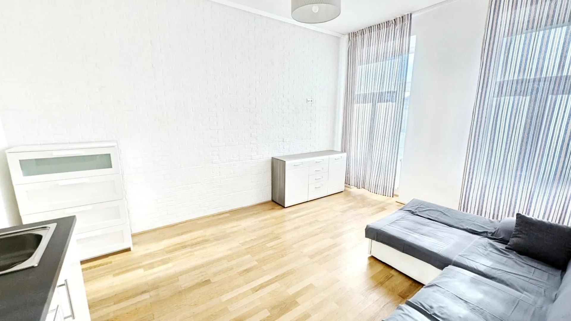 Cozy Apartment- 5 Minutes To Danube River Vienna 0*,  Austria