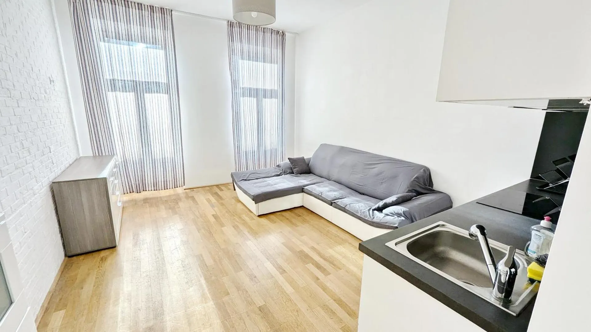 Cozy Apartment- 5 Minutes To Danube River contacts